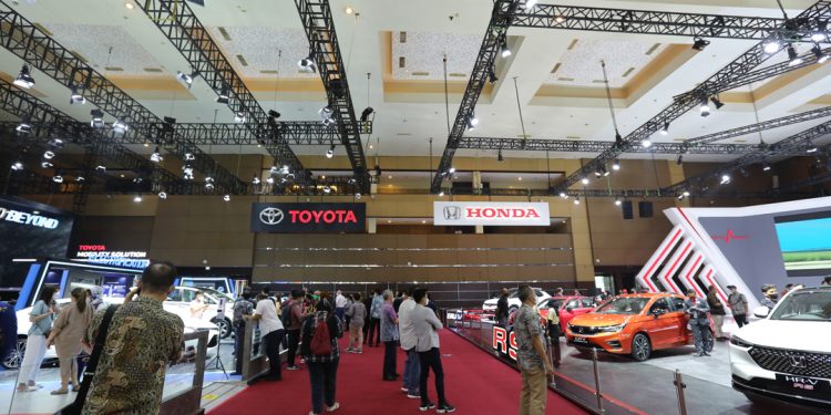 Gratis! TNI-Polri, Nakes dan Guru  Masuk Ke IIMS Hybrid 2022