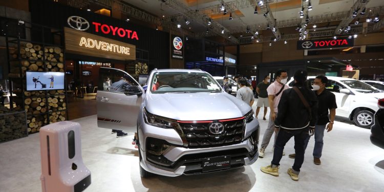 Mau Mudik Lebaran? Banyak Pilihan Mobil di IIMS Hybrid 2022