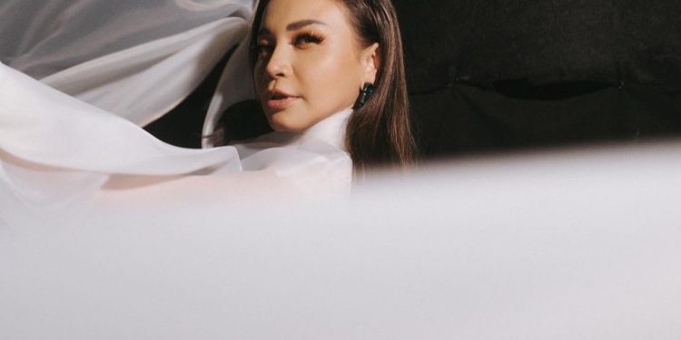 Rossa Gelar Konser 25 Tahun Berkarya Terbesar Pasca Pandemi