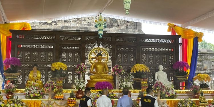 Jelang  Trisuci Waisak Nasional Diadakan Ritual Pengambilan Api Abadi Mrapen