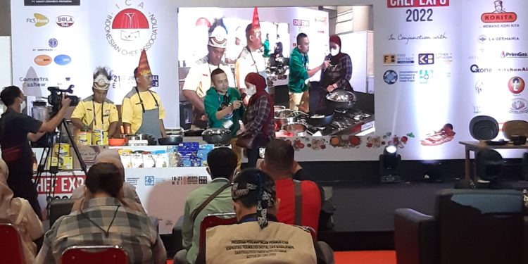 Aksi Memasak Chef Hasan Basri Tandai Pembukaan Chef Expo 2022