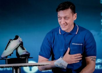 Menparekraf: Kedatangan Pesepak Bola Mezut Ozil Momentum Kolaborasi Ekraf Bareng Bintang-bintang Dunia