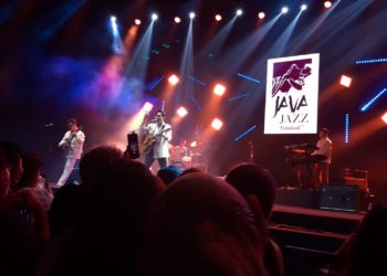 Pentas Dua kali di Java Jazz Festival, Rendy Pandugo Tetap Memikat