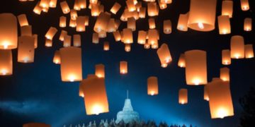 Ribuan Lampion Hiasi Langit Borobudur