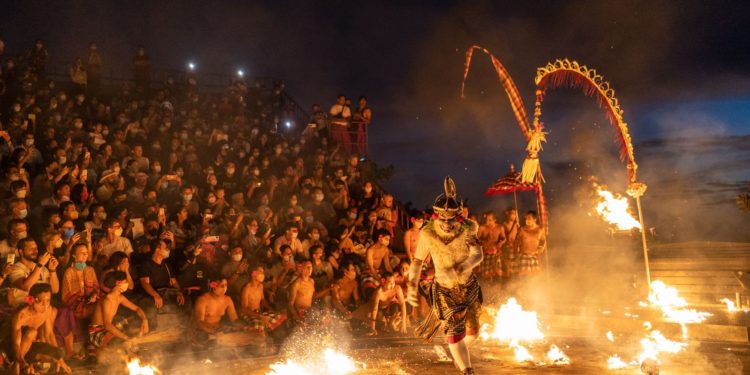 Yuk Libur Lebaran ke Kawasan Wisata Uluwatu Bali