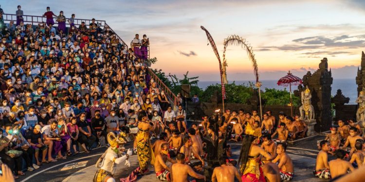 Yuk Libur Lebaran ke Kawasan Wisata Uluwatu Bali