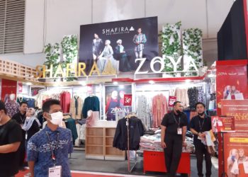 Tampil Modis Dan Cantik Bersama Zoya