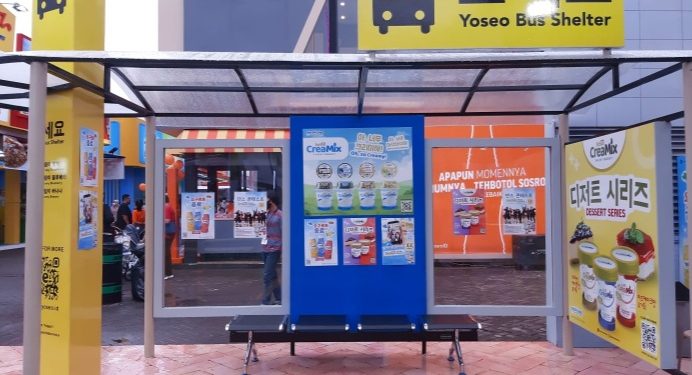 Unik Banget! Booth Yoseo Yogurt Seperti Halte Bus di Korea
