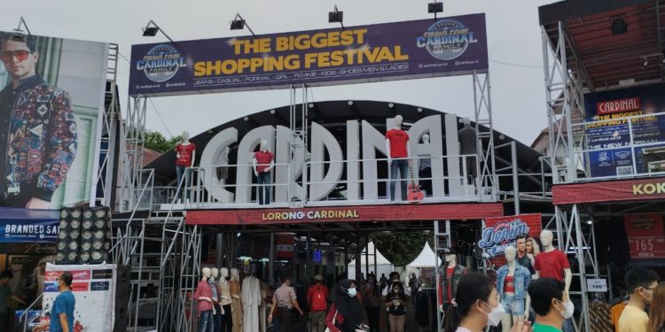 The Biggest Shopping Festival di Booth Cardinal