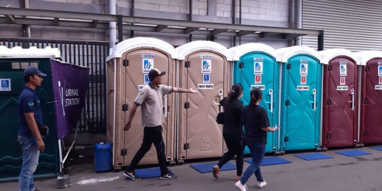 Untuk Kenyamanan Pengunjung, Toilet Portable Disebar di Beberapa Lokasi