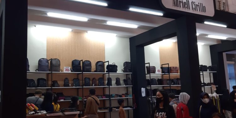 Adriell Cirillo Bagikan Diskon Hingga 70%