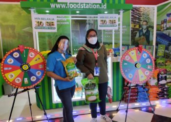 Beli Beras Gratis Beras di Food Station BUMD DKI