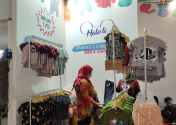 Di Haloli, dengan Rp100 Ribu Dapat Tiga Baju Anak