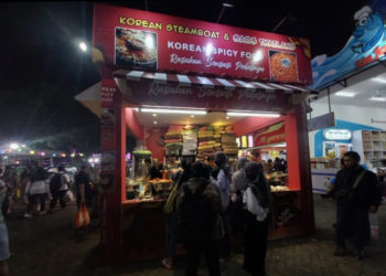 Ada Streamboat di Korean Spicy Food