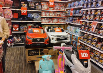 Ke Jakarta Fair Belanja Mainan Sekaligus Bermain