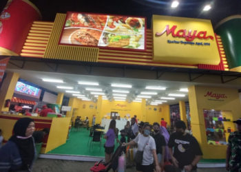 Maya Muncar Buka Booth dengan Konsep Restoran