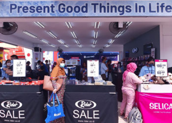 Booth Rider Bagi-bagi Emas Hingga Sepeda Elektronik