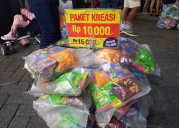 Chiki Rp10 Ribu, Camilan yang Diburu Pengunjung