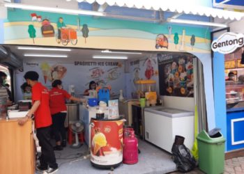 Icip-Icip Es Krim Gentong, Super Nikmat!