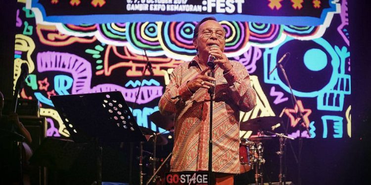 Penyanyi Legendaris Bob Tutupoli Tutup Usia