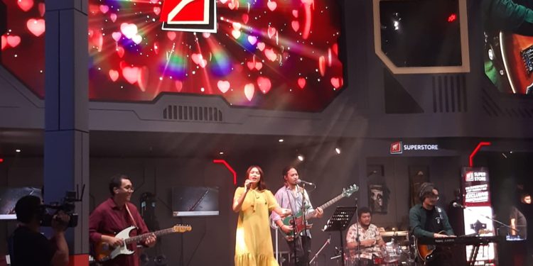 Vira Talisa Bikin Panggung Superlive Terasa Berbeda