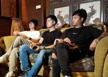 Weird Genius Kolaborasikan EDM-Musik Tradisional