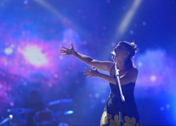 Aksi Panggung ‘Berkelas’ Stars and Rabbit di Jakarta Fair