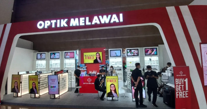 Di Booth Optik Melawai, Buy One Get One