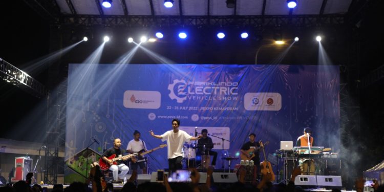 Fourtwenty Bikin ‘Hangat’  Perhelatan PEVS 2022