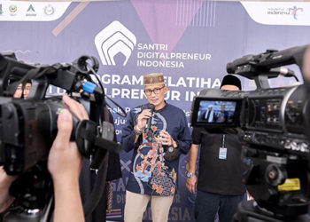 Menparekraf Minta Santri Go Digital