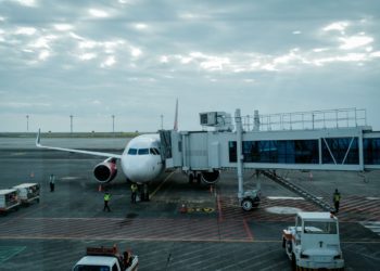 Tiket Pesawat Turun 15 Persen, Sandiaga: Good News Bagi Industri Pariwisata