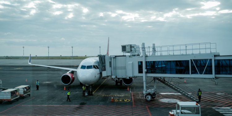 Tiket Pesawat Turun 15 Persen, Sandiaga: Good News Bagi Industri Pariwisata