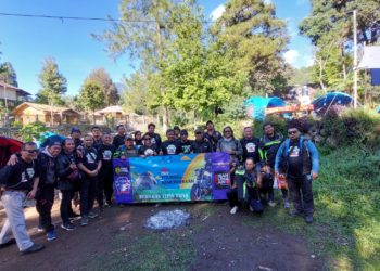 Peduli Lingkungan Komunitas PGTT Bersih-Bersih Bumi Perkemahan Cibodas