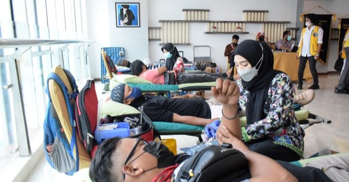 Bersama Lions Club International, ASTON Kartika Grogol Gelar Aksi Sosial