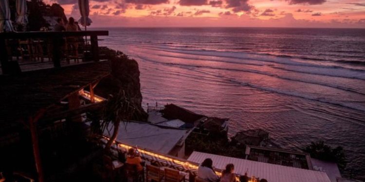 Menparekraf: Wisatawan Digital Nomad Ke RI Tembus 3.017 Selama Januari-Agustus 2022