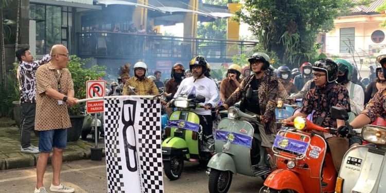 Merayakan Hari Batik Nasional, VespaKita Gelar Batik Nation Ride 2022