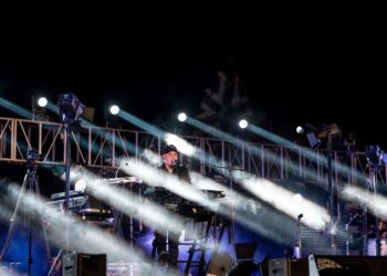 Ada Reza Artamevia di Konser Dewa 19 A Night At The Orchestra Episode 2