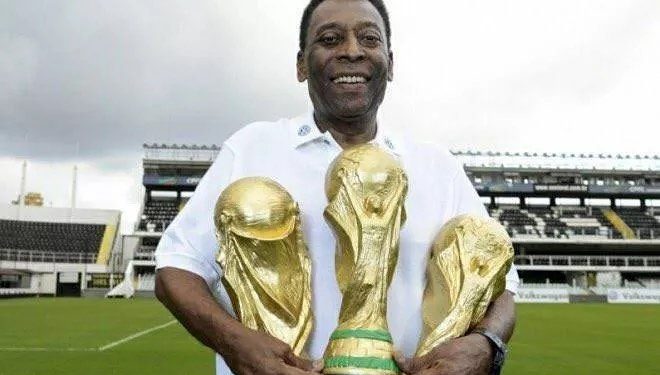 Legenda Sepakbola Dunia Pele Tutup Usia