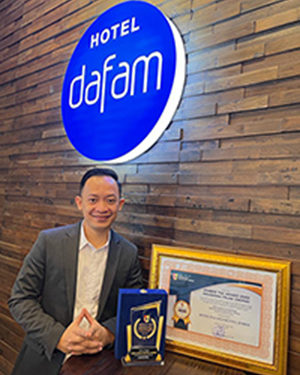 Kejutan di Akhir Tahun, Dafam Jember Terima Penghargaan