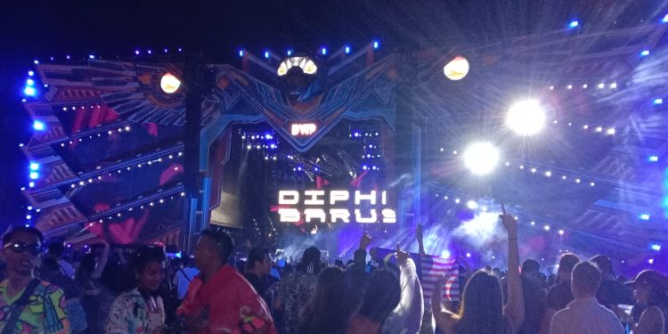 Dhipa Barus Bikin DWP 2022 Berpeluh