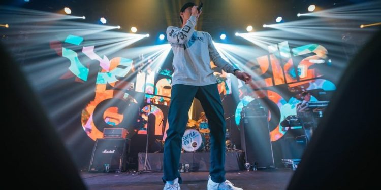 Konser Sheila on 7, Tunggu Aku di Jakarta, Cokelat Jadi Band Pembuka