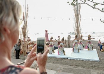 Hadapi Ancaman Resesi 2023, Menparekraf Ubah Strategi Pengembangan Pariwisata Nasional