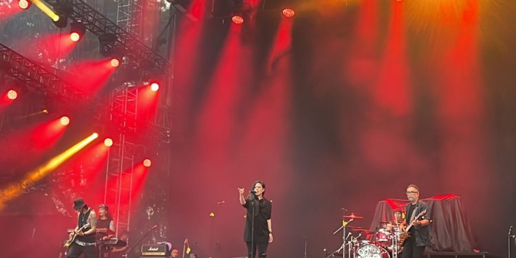 Jadi Band Pembuka Konser Sheila On 7, Band Cokelat Tampil Energik