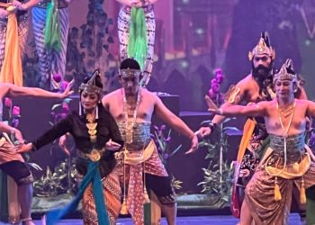 Bamsoet Apresiasi Panglima TNI dan Kapolri Lakoni Peran di Pagelaran Wayang Orang Pandowo Boyong