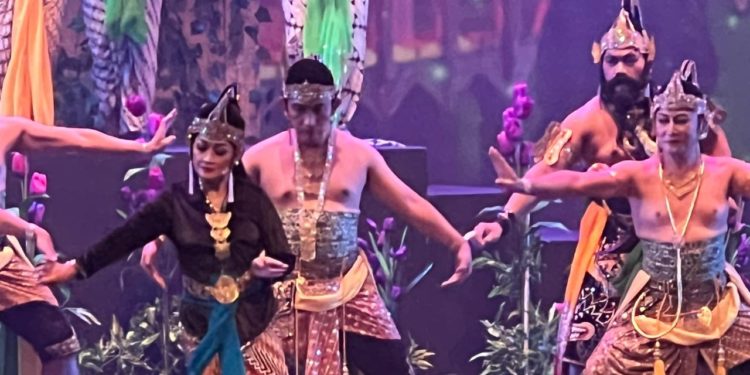 Bamsoet Apresiasi Panglima TNI dan Kapolri Lakoni Peran di Pagelaran Wayang Orang Pandowo Boyong