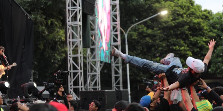 Kahitna, Dewi Persik hingga Fiersa Besari Ramaikan Festival Pasar Musik Hari Kedua