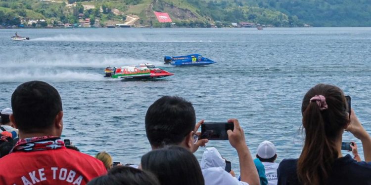 Wamenparekraf: F1 PowerBoat Berikan Multiplier Effect bagi Masyarakat Danau Toba