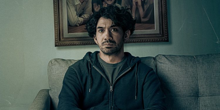 Berbalas Kejam, Aksi Bengis Reza Rahardian