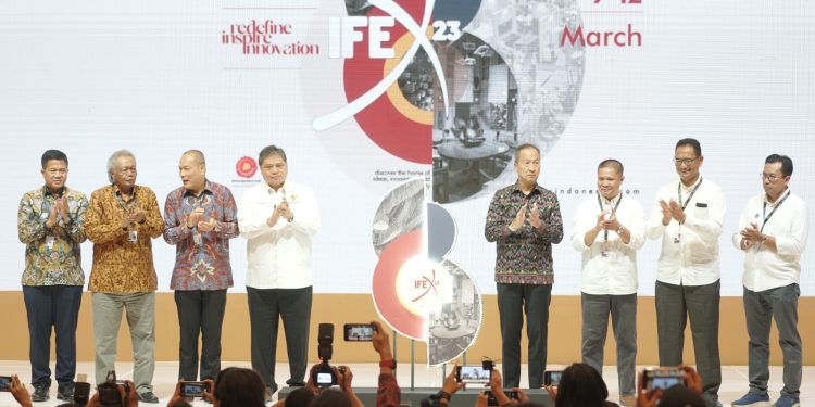 Resmi Buka IFEX 2023, Airlangga Hartarto: Pemerintah Dukung Realisasi Ekspor 5 Miliar Dolar AS
