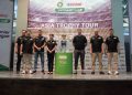 Kolaborasi bp Castrol Dynamic Duo Hadirkan Legenda Liverpool Robbie Fowler dan Trofi Liga Inggris